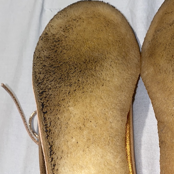 Anthropologie Silent D Peep Toe Gold Flats 38 EUC - Picture 13 of 16